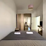 Art Luxury - Seaview Apartment, Bougainville Bay