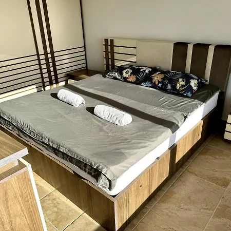 Art Luxury - Seaview Apartment, Bougainville Bay