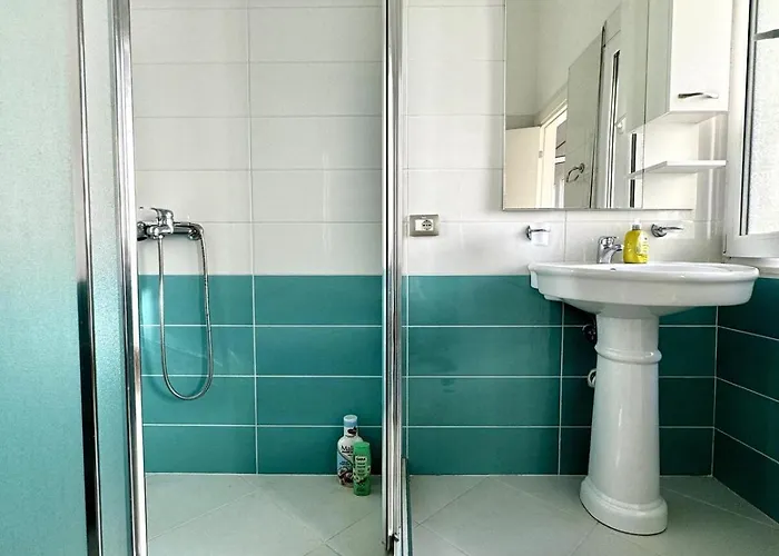 Art Luxury - Seaview Apartment, Bougainville Bay Daire *