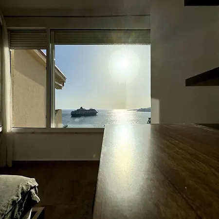 Apartment Art Luxury - Seaview Apartment, Bougainville Bay *
