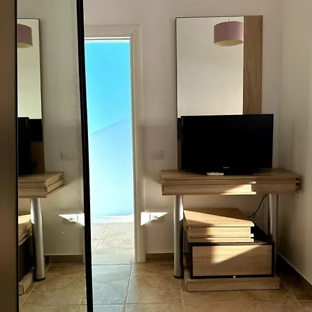 Art Luxury - Seaview Apartment, Bougainville Bay