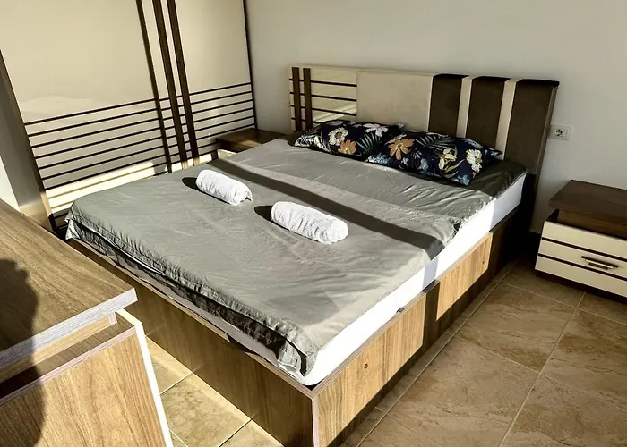 Art Luxury - Seaview Apartment, Bougainville Bay
