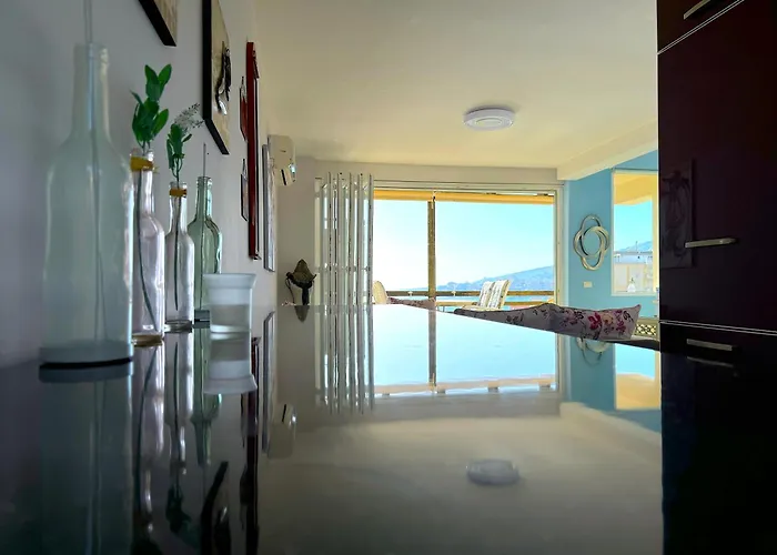 Art Luxury - Seaview Apartment, Bougainville Bay Διαμέρισμα